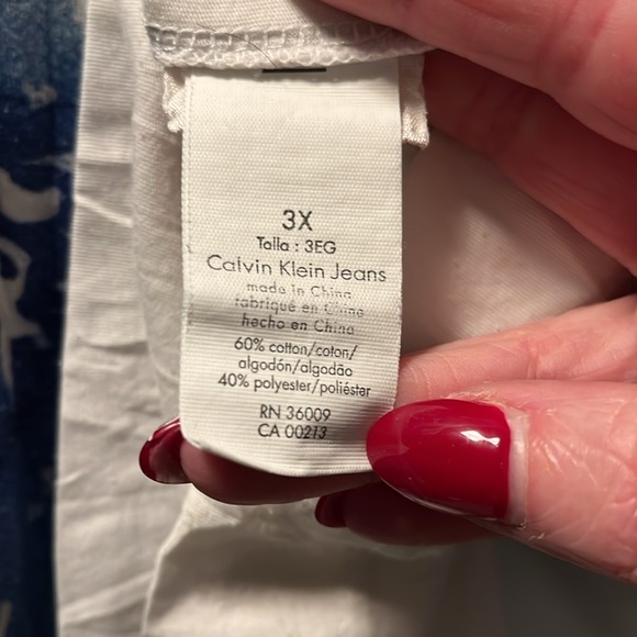 Calvin Klein Jeans blue printed top 60/40 cotton poly - Picture 6 of 6